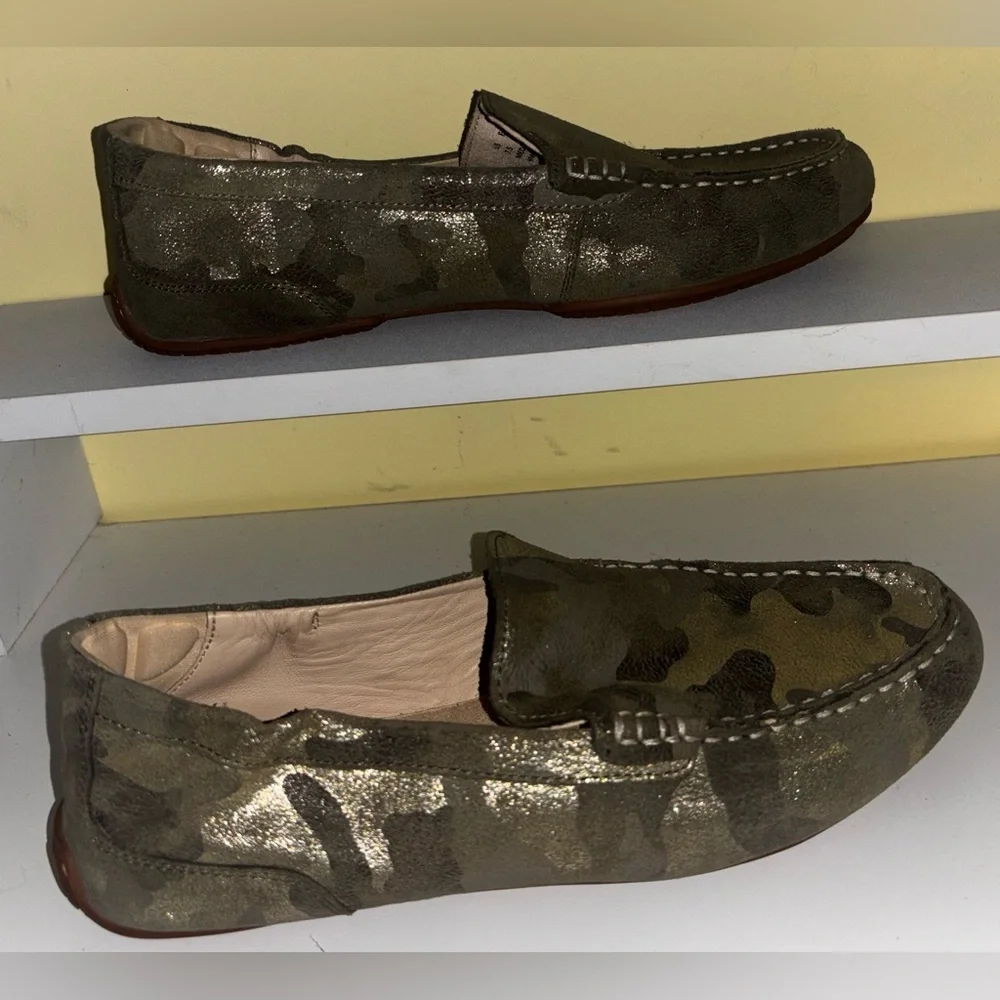 Hush Puppies Size 7.5 Olive Metallic Camo Loafers Luxe Comfy Casual Slip-On Cozy